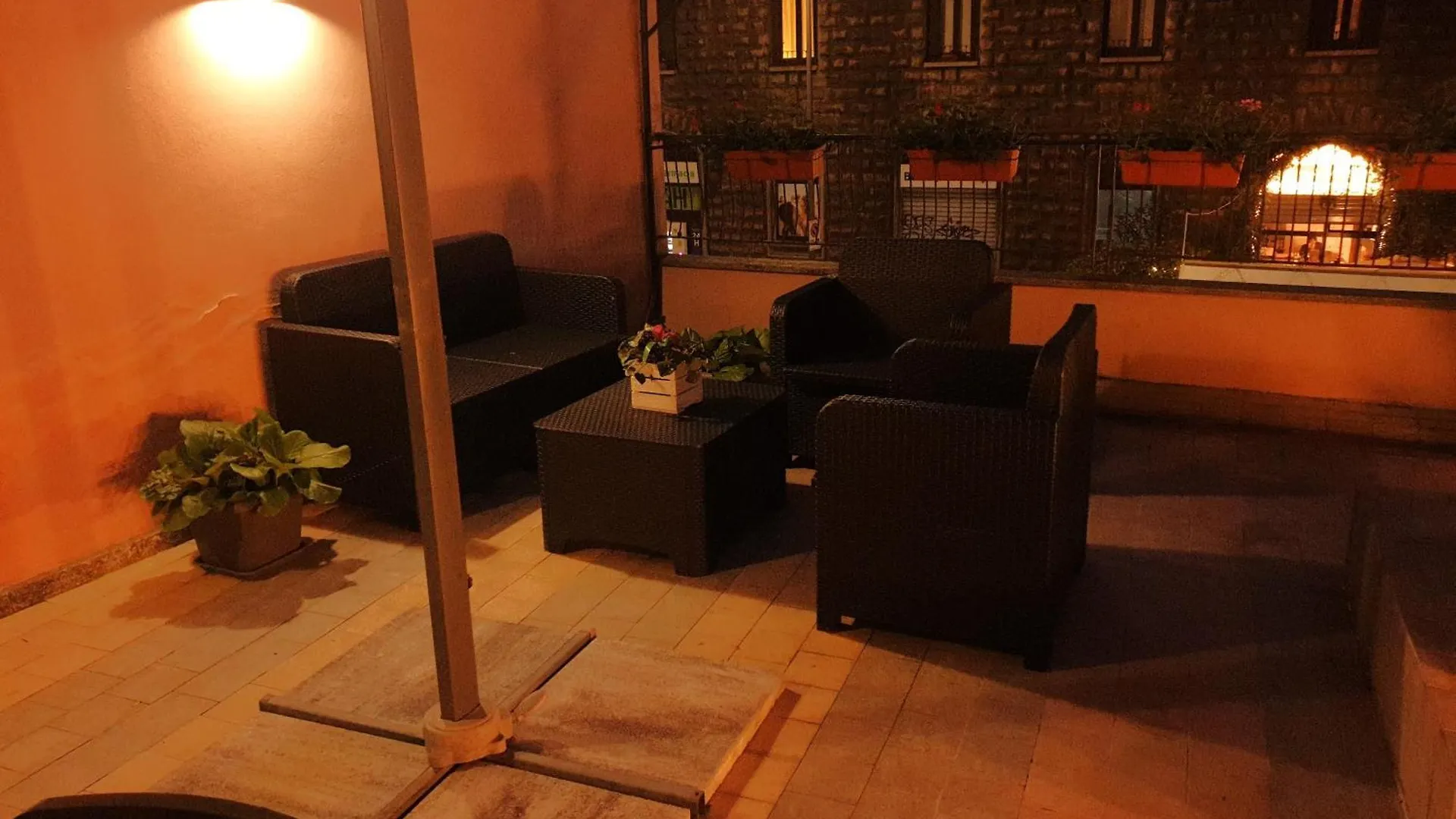 Apartment Terrace Charming In Milano Centrale Italy