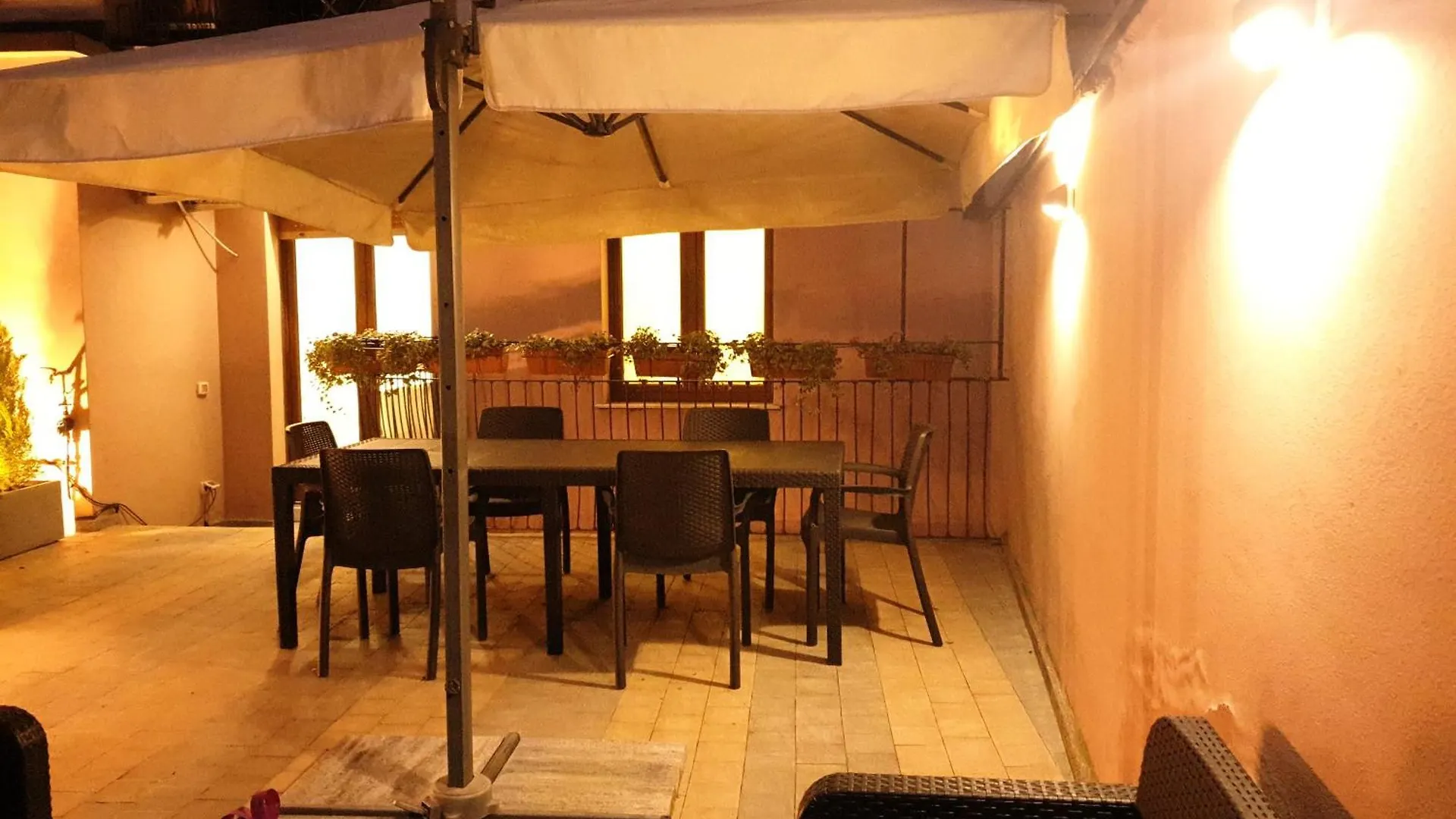 Terrace Charming In Milano Centrale Milan